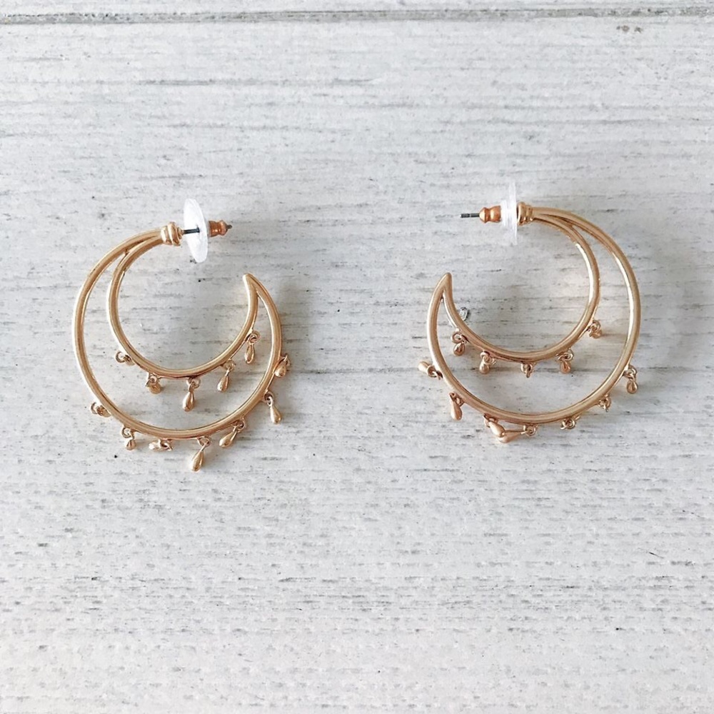 Keelin Hoops